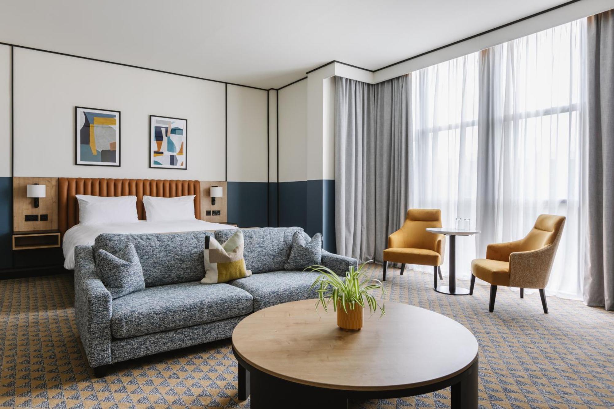 Voco Belfast By Ihg Hotel Exterior photo