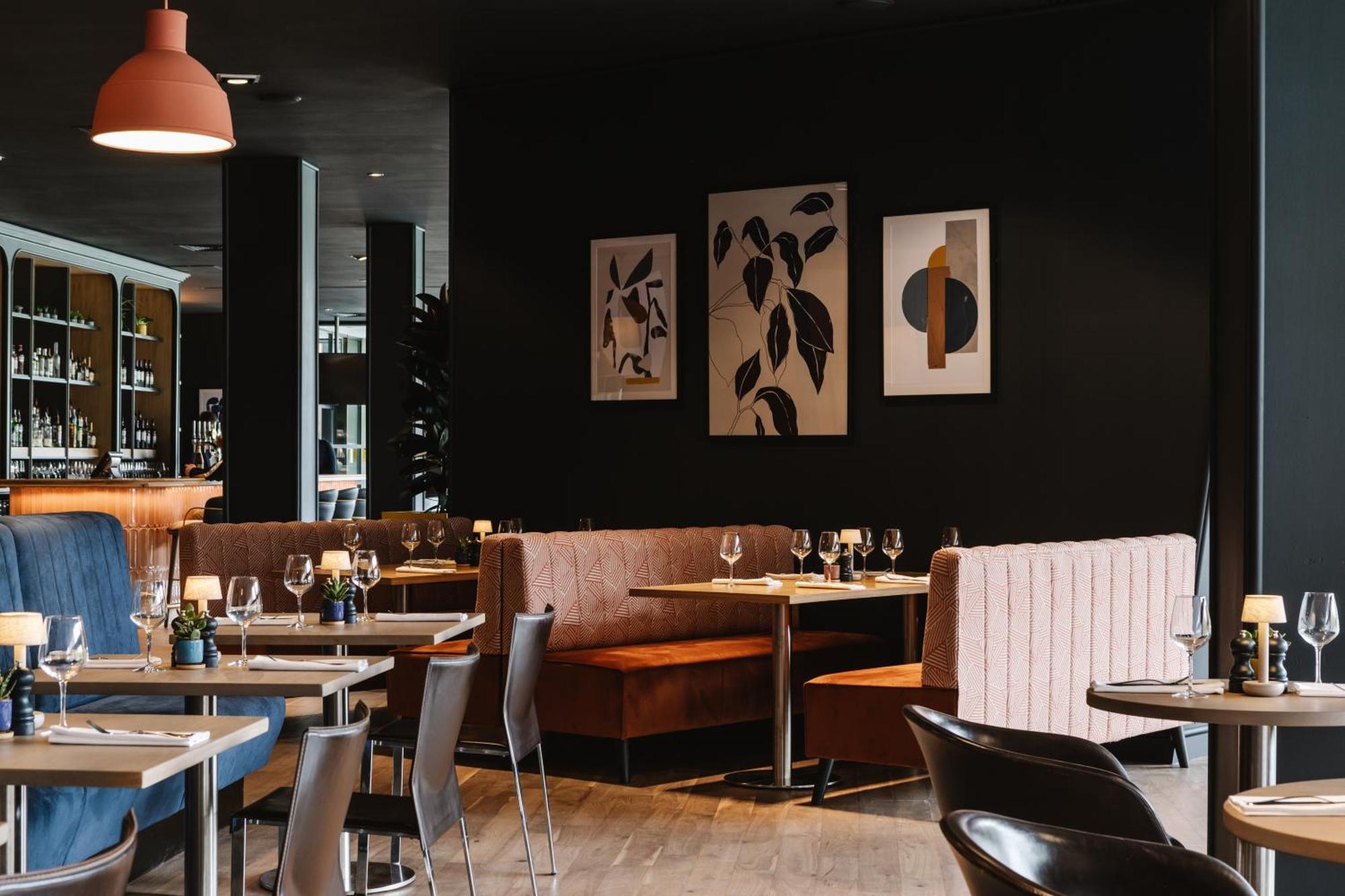 Voco Belfast By Ihg Hotel Exterior photo