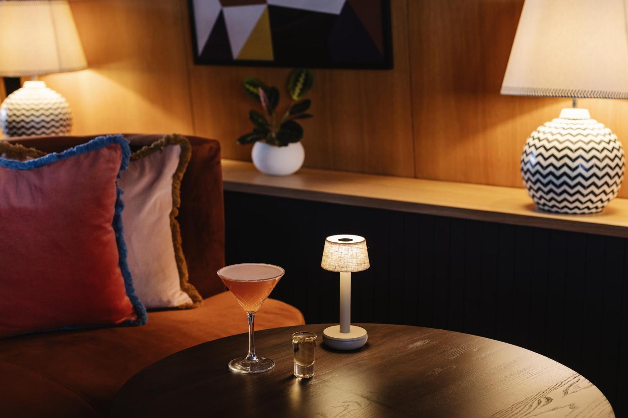 Voco Belfast By Ihg Hotel Exterior photo