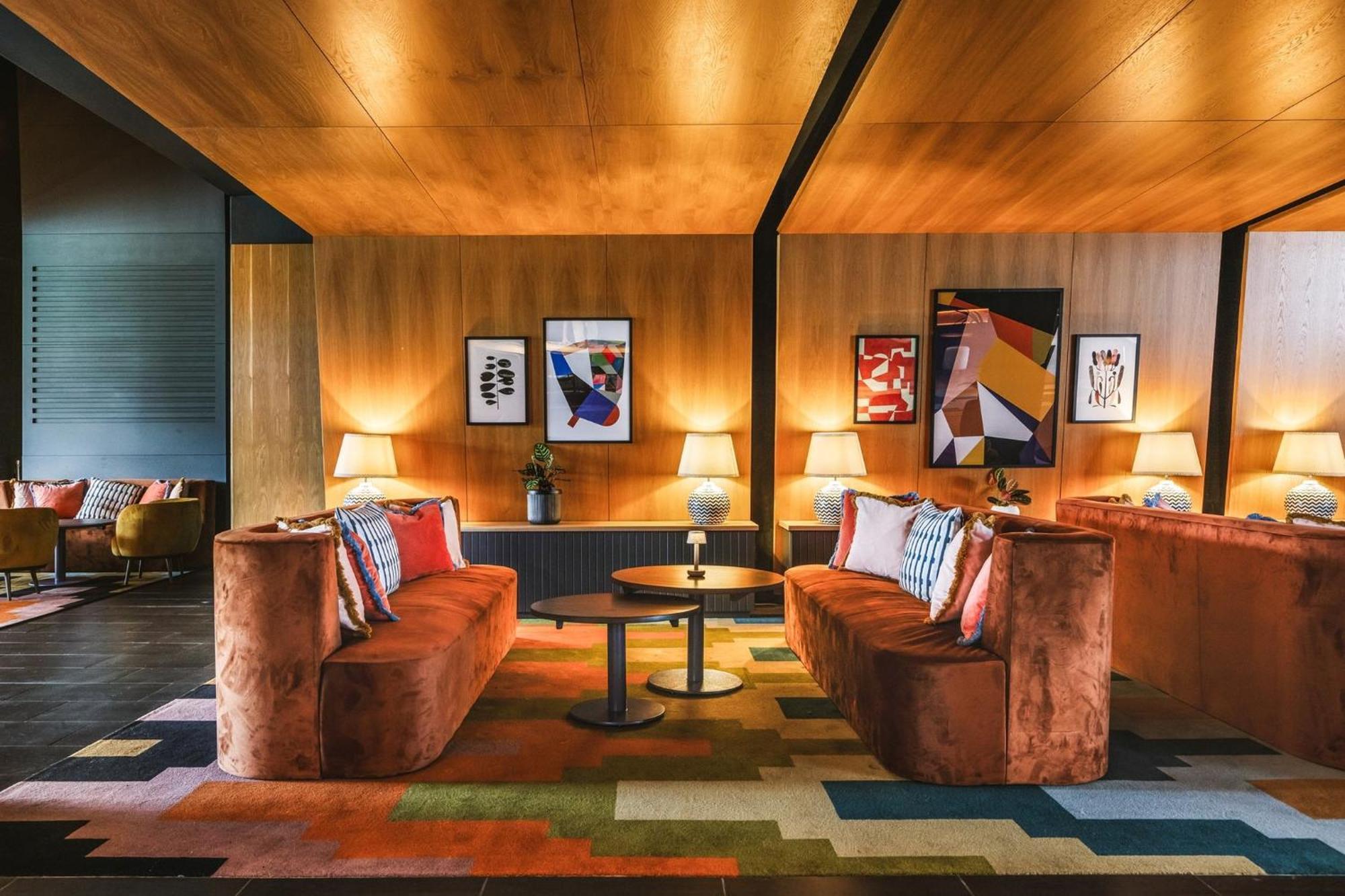 Voco Belfast By Ihg Hotel Exterior photo