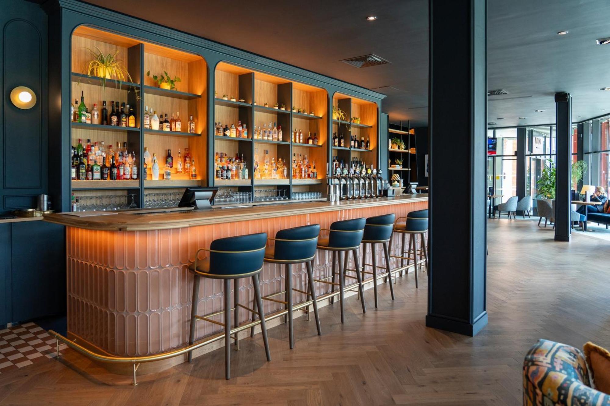 Voco Belfast By Ihg Hotel Exterior photo