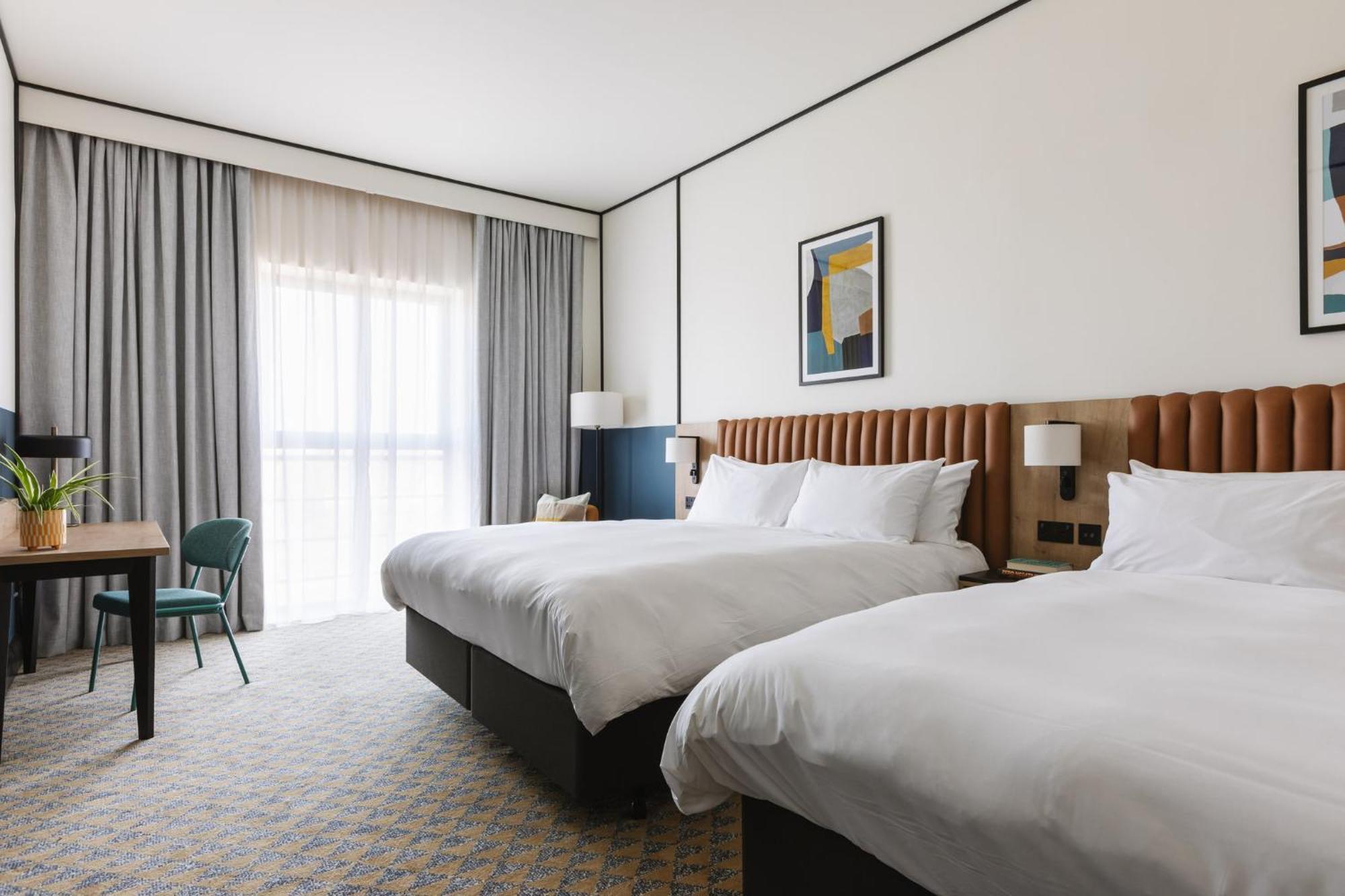 Voco Belfast By Ihg Hotel Exterior photo