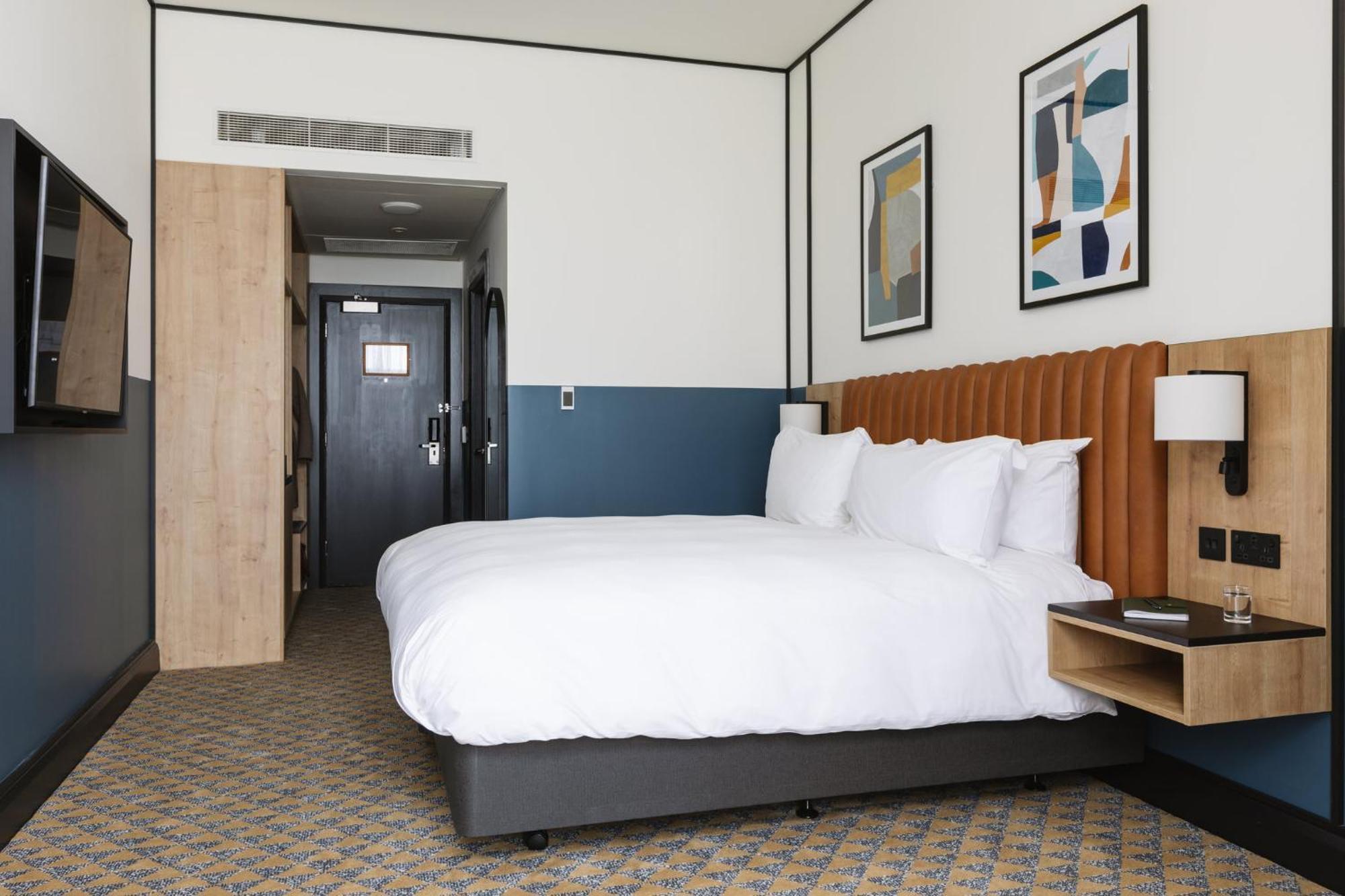 Voco Belfast By Ihg Hotel Exterior photo