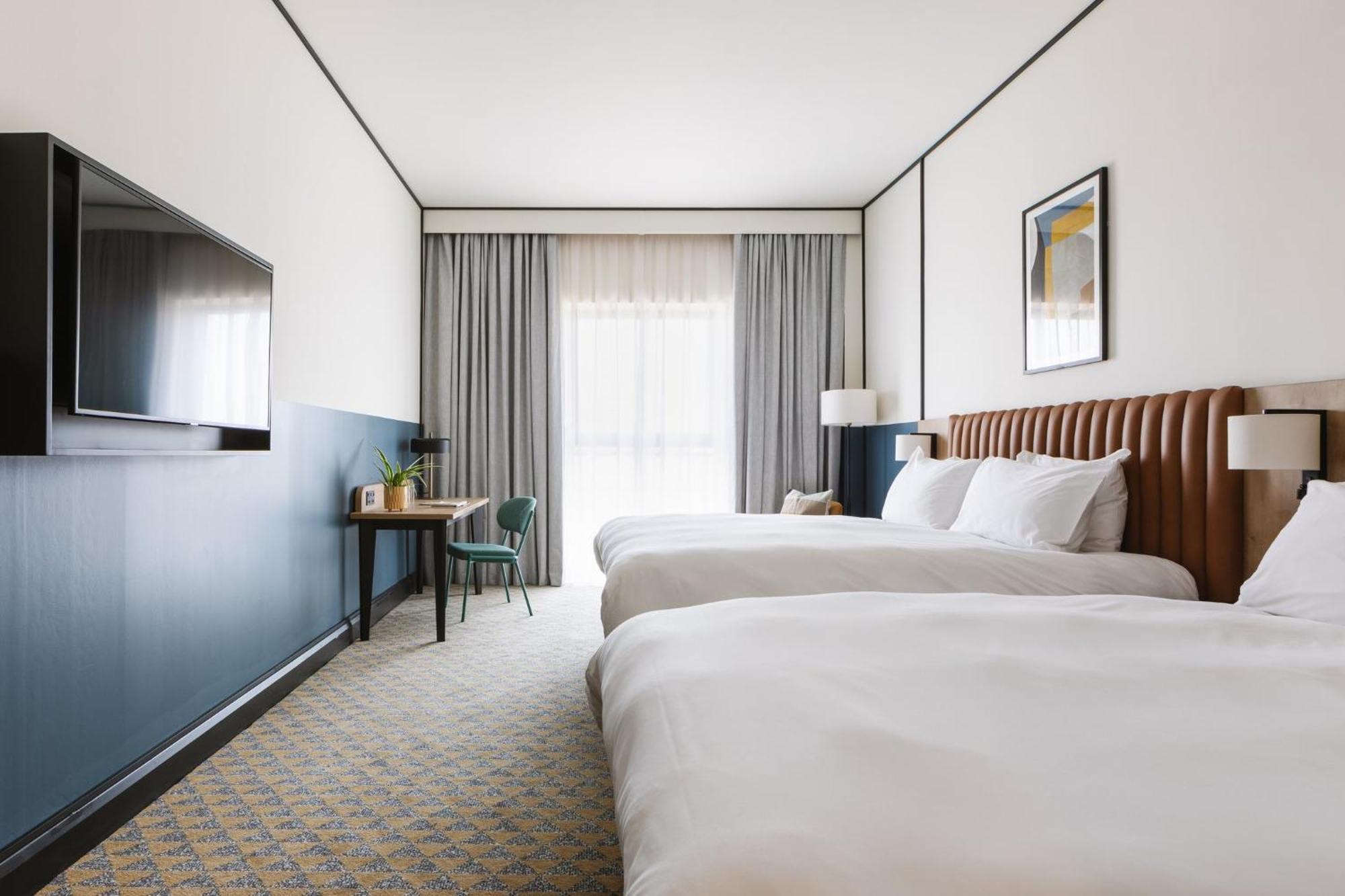 Voco Belfast By Ihg Hotel Exterior photo