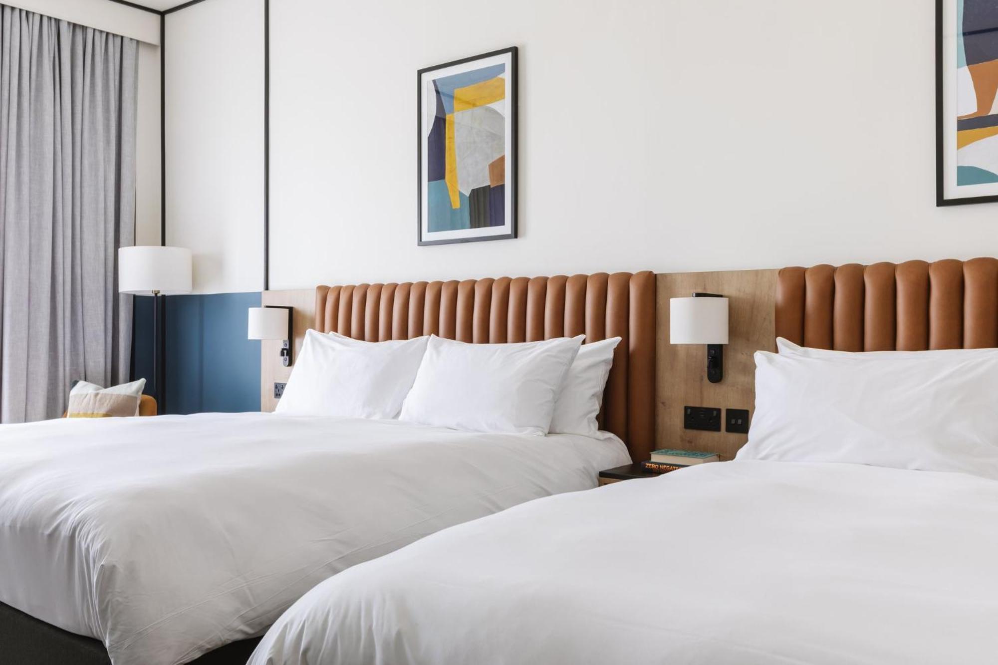 Voco Belfast By Ihg Hotel Exterior photo