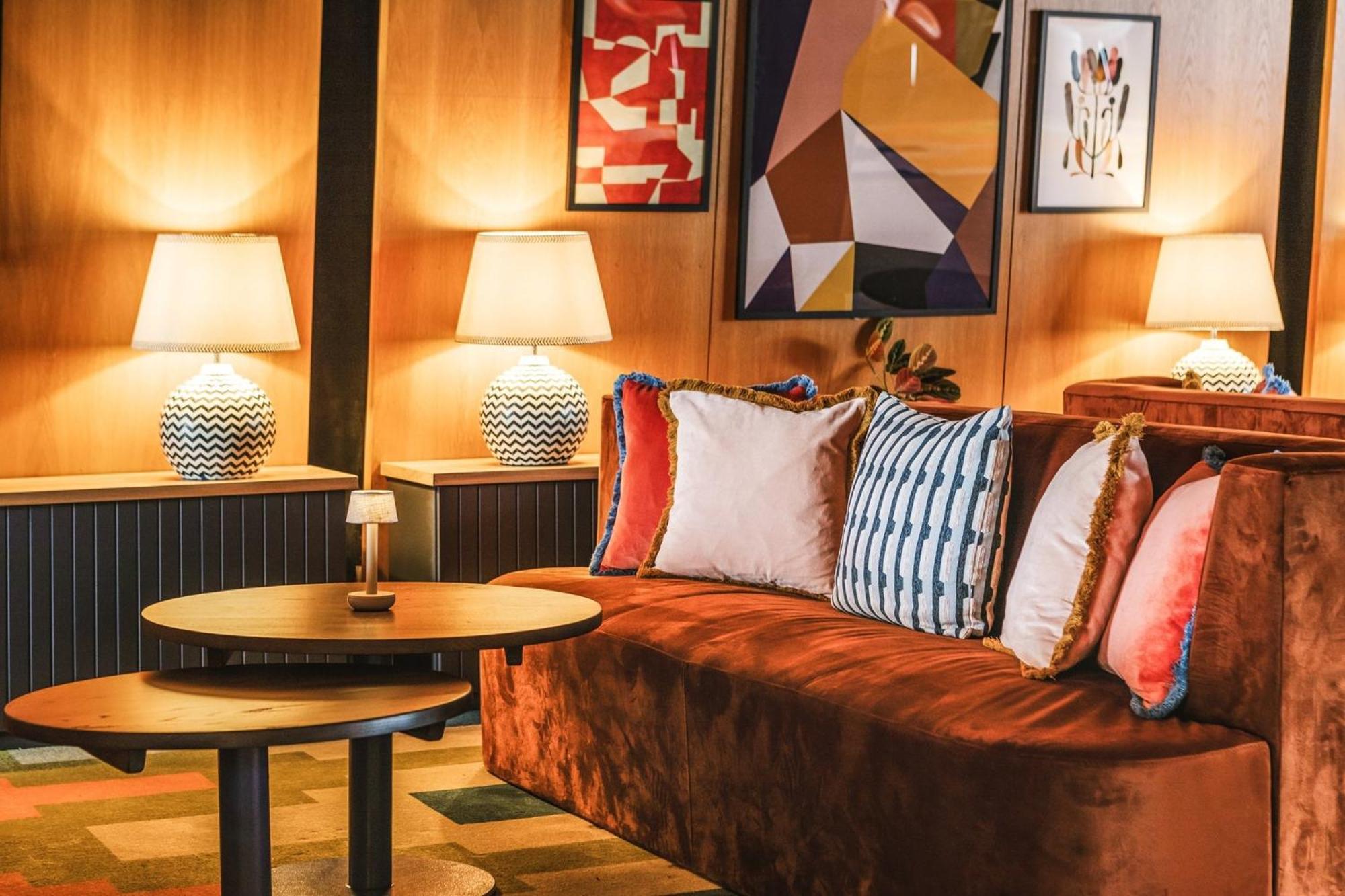 Voco Belfast By Ihg Hotel Exterior photo