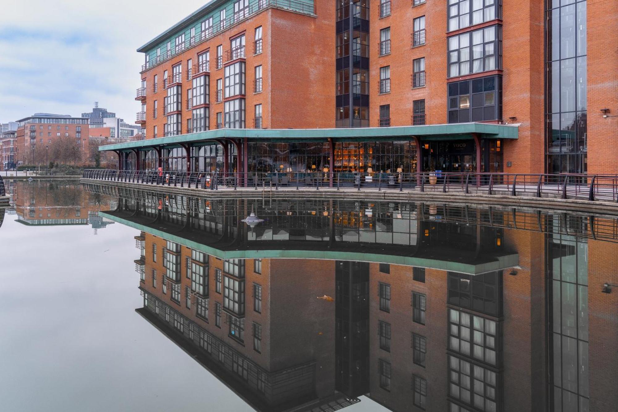 Voco Belfast By Ihg Hotel Exterior photo